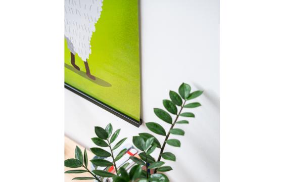 Miljö bild på musmattaMagnetisk hängare till posters 61,5 cm i färgen Svart.